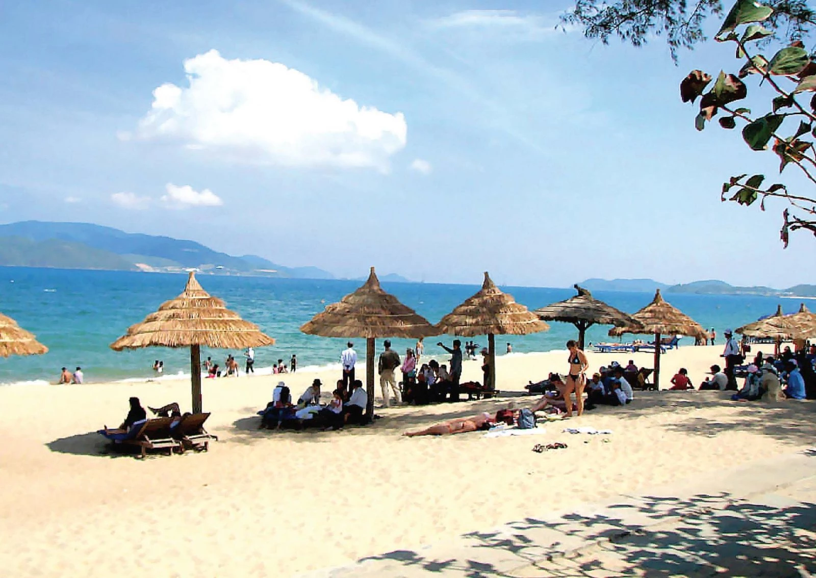 Du lịch Việt Nam mùa cao điểm thường vào mấy tháng hè, khi học sinh được nghỉ học.