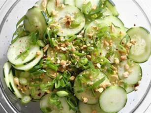 Bật mí công thức làm salad dưa chuột chỉ 5 phút là xong, ăn thay bữa sáng giúp giảm cân hiệu quả