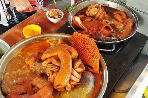 Chanh, muối, giấm không thể khử hết mùi hôi của lòng heo, hãy thử ngay nguyên liệu này trong tủ bếp của bạn