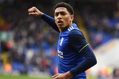 Vượt mặt M.U, Dortmund đạt thỏa thuận 5 năm với "thần đồng" bóng đá Anh