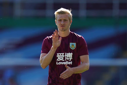 Hậu vệ: Ben Mee (Burnley).