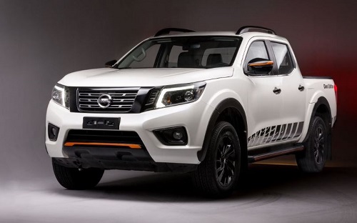 Khách hàng có thể đặt cọc bản Nissan Navara Black Edition, giá khoảng hơn 800 triệu đồng