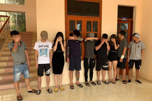 Hải Dương: Đột kích quán Karaoke, phát hiện 9 "dân bay" dương tính ma tuý