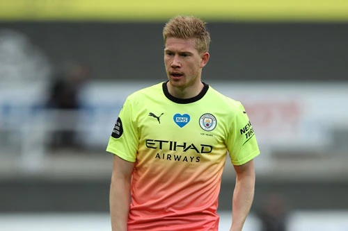 Tiền vệ phải: Kevin de Bruyne (Man City).