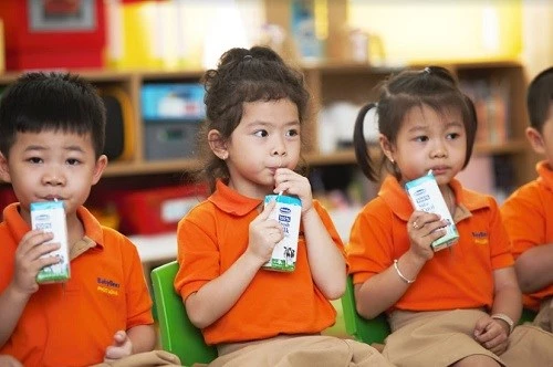 Chương trình Sữa học đường đã góp phần chăm sóc sức khỏe cho học sinh.