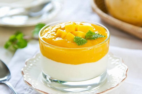 Cách làm sinh tố xoài chuối giúp đẹp da, bổ dưỡng ngày hè