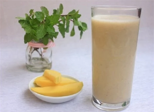 Cách làm sinh tố xoài chuối giúp đẹp da, bổ dưỡng ngày hè Cách làm sinh tố xoài chuối giúp đẹp da, bổ dưỡng ngày hè