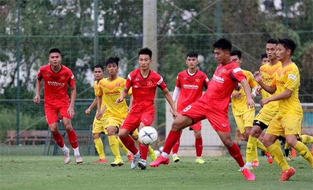 HLV Park Hang-seo: Cầu thủ cần phải thể hiện tốt khả năng chơi bóng ở vị trí của mình - Ảnh 11. HLV Park Hang-seo: Cầu thủ cần phải thể hiện tốt khả năng chơi bóng ở vị trí của mình - Ảnh 11.