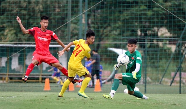 HLV Park Hang-seo: Cầu thủ cần phải thể hiện tốt khả năng chơi bóng ở vị trí của mình - Ảnh 10. HLV Park Hang-seo: Cầu thủ cần phải thể hiện tốt khả năng chơi bóng ở vị trí của mình - Ảnh 10.