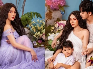 Thu Thủy 'vác' bụng bầu chụp ảnh cùng chồng con