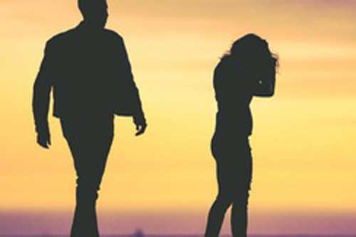 Chồng và cô bạn thân hết mực đã mang niềm tin của tôi đi mãi mãi