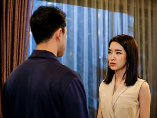 Cuộc gặp riêng của vợ với người phụ nữ lạ khiến chồng tái mét mặt, vội vàng xuống nước van xin