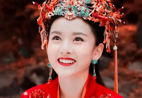 Mê mẩn trước nhan sắc của sao nữ được bình chọn là 'Mỹ nhân cổ trang thế hệ mới’