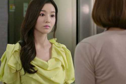 Con dâu ấm ức trước cách ứng xử của bố mẹ chồng