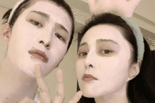 Hậu chia tay Lý Thần, Phạm Băng Băng công khai đăng ảnh cùng làm đẹp với trai trẻ