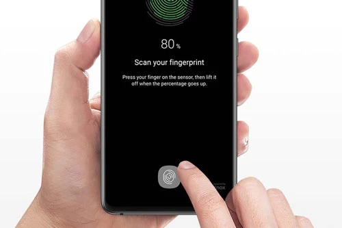 Cảm biến vân tay quang học tích hợp nơi màn hình. 