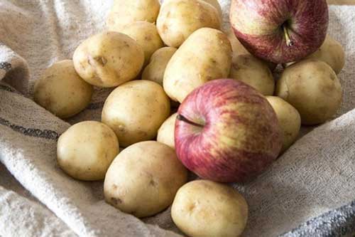 Khoai tây mua về cứ cho thêm thứ này vào túi, đảm bảo để cả tháng cũng không lo hỏng, yên tâm mà ăn