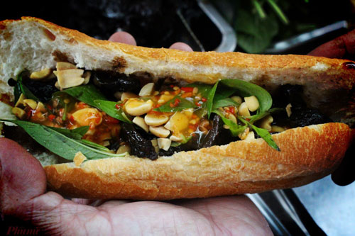 3 xe bánh mì nhân "lạ" của Sài Gòn