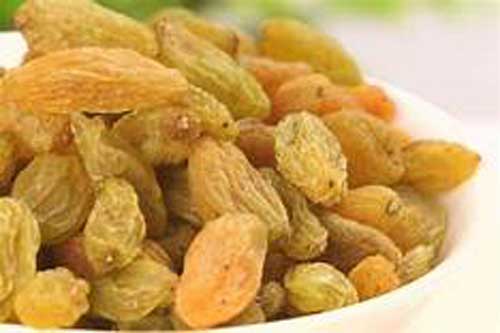 Mua nho khô về đừng vội ăn ngay, làm theo cách này để nho sạch bong 100% chất bẩn, an toàn tuyệt đối