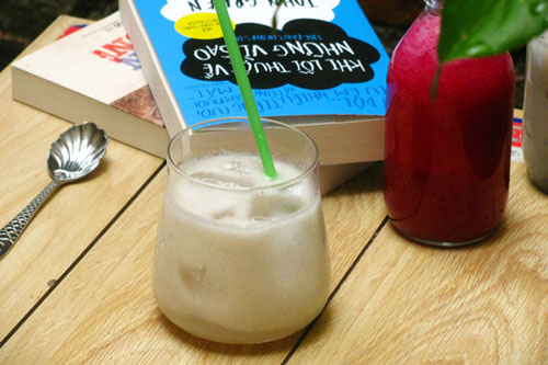 Cách làm sinh tố nhãn thơm ngon, lạ miệng