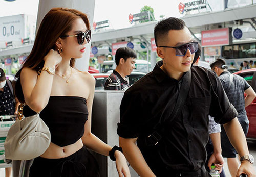 Ngọc Trinh khoe eo con kiến ở sân bay
