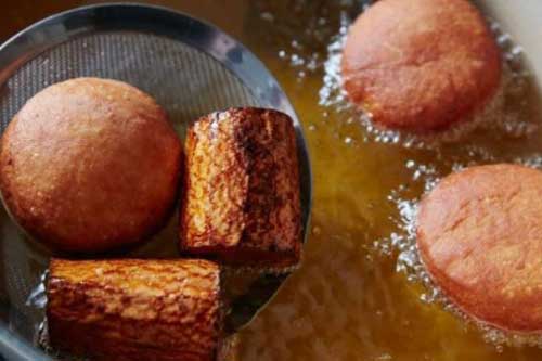 Cho thứ này vào chảo, đảm bảo tất cả các món chiên rán sẽ ngon hơn bội phần mà không tốn dầu mỡ