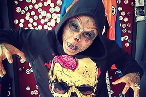 Dị nhân 'hộp sọ sống' tiếp tục gây sốc