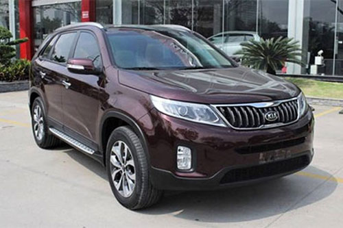 Kia Sorento giảm giá hàng trăm triệu tại VN, đấu Hyundai Santa Fe, Toyota Fortuner, Mazda CX-8