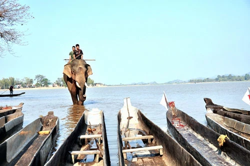 Thuyền độc mộc – nét văn hóa của đồng bào Tây Nguyên