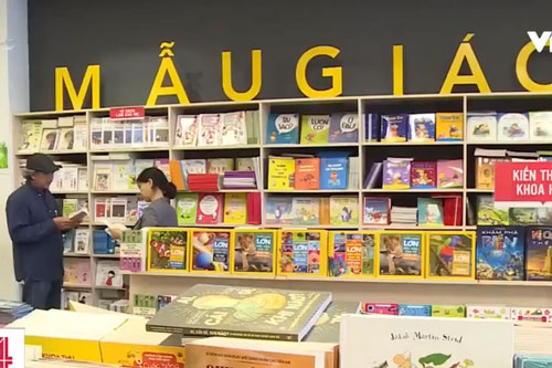 Sách giả 'đắt như tôm tươi', sách thật lại ế ẩm