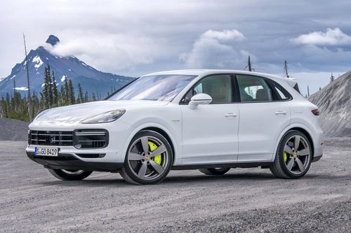 2. Porsche Cayenne S E-Hybrid.