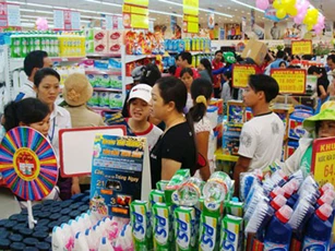Nielsen: 76% người tiêu dùng Việt chuộng hàng nội địa