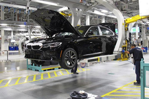 BMW tăng cường sản xuất xe điện