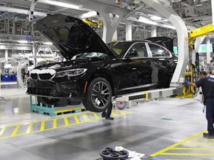 BMW tăng cường sản xuất xe điện