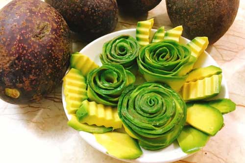 Bơ đang vào mùa, nàng dâu Lâm Đồng "triển" luôn thực đơn cơm bơ lạ miệng, càng ăn càng nghiện