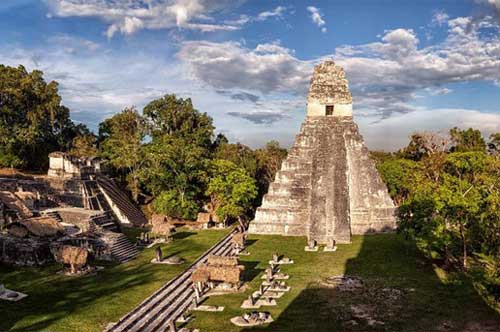 "Ma dược" trong mộ cổ Nữ Hoàng Đỏ khiến người Maya biến mất?