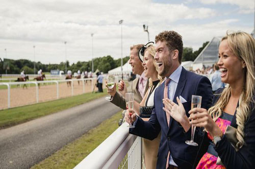 Số lượng tỷ phú thế giới tăng mạnh 8,5% trong năm 2019