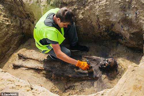 Đào đường, kinh hoàng phát hiện 115 bộ hài cốt ngậm tiền