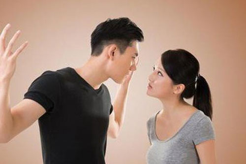 Vợ giải thích lý do 'lạnh như bom' với nhà chồng khiến tôi chết đứng