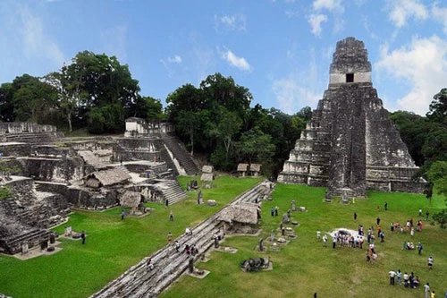Nhiều công trình kiến trúc của nền văn minh Maya còn nằm dưới lòng đất. (Ảnh: IB Times)