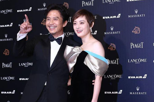 Top 10 cặp đôi 'phim giả tình thật' nổi tiếng nhất Cbiz: Chuyện tình còn đẹp hơn phim