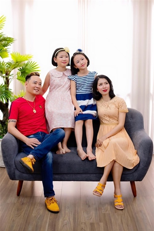 Gia đình Tùng Dương khi còn hạnh phúc.
