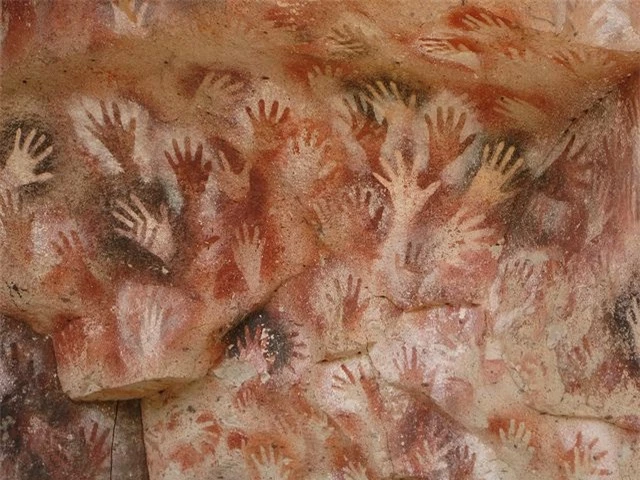 Hang động hàng nghìn năm tuổi với những dấu tích bàn tay kỳ bí - 2
