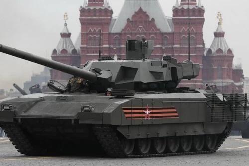 Mỹ sẽ áp đặt lệnh trừng phạt lên các quốc gia mua xe tăng T-14 Armata. Ảnh: TASS.