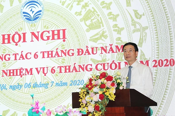 Bộ trưởng Nguyễn Mạnh Hùng phát biểu tại Hội nghị sơ kết 6 tháng đầu năm của Bộ TT&TT.