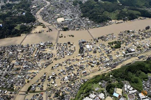 50 nguoi thiet mang do mua lu o nhat ban  hinh 1 Mưa lũ ở tỉnh Kumamoto, Nhật Bản ngày 4/7. Ảnh: Reuters