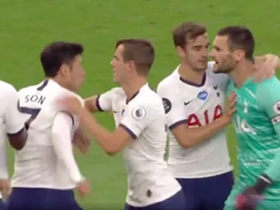 Mourinho vui mừng khi thấy Lloris và Son suýt tẩn nhau