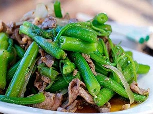 Vì sao bạn nên mua rau bí về cho gia đình thưởng thức dù đắt cỡ nào đi chăng nữa?