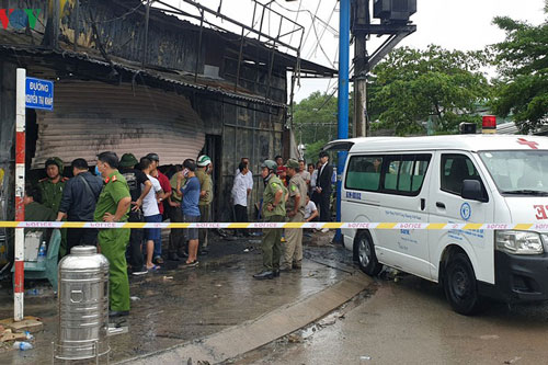 Cháy tiệm cầm đồ 3 người chết ở Bình Dương: Nghi người tình giết 2 mẹ con rồi tự vẫn