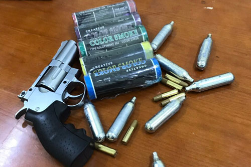 Thanh niên mang theo súng từ Bắc Ninh lên Hà Nội thì bị chốt 141 phát hiện